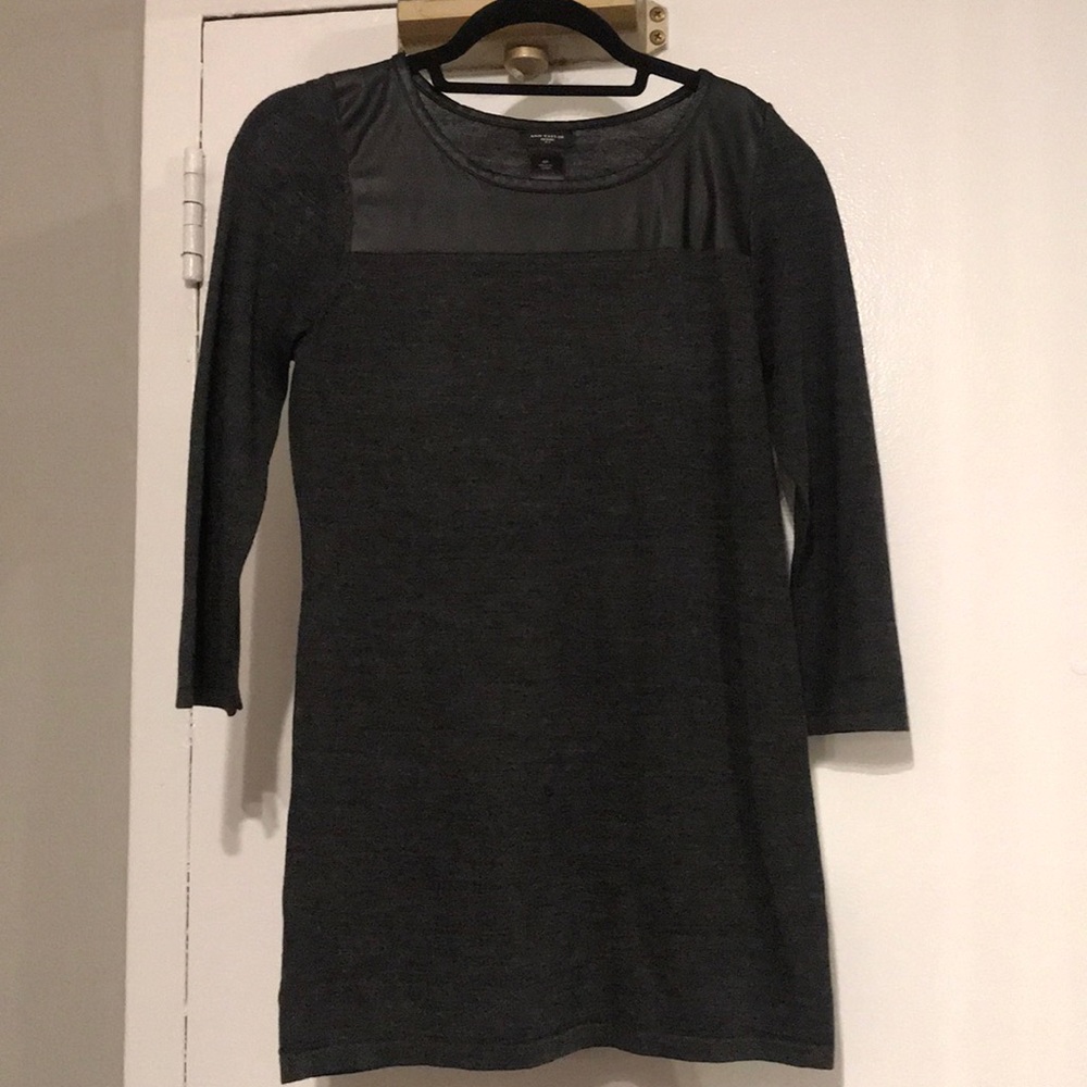 Cute grey tunic with leather accent